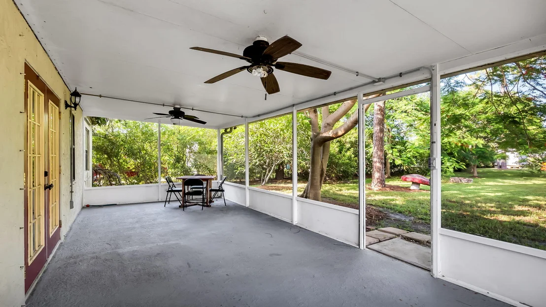 Photo of 5298 2nd Road