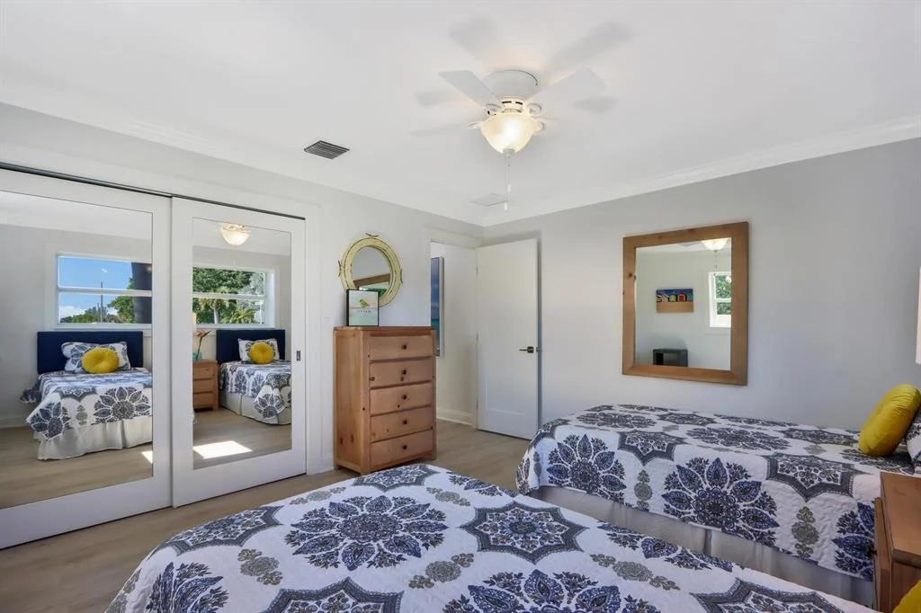 Photo of 521 Sunset Way