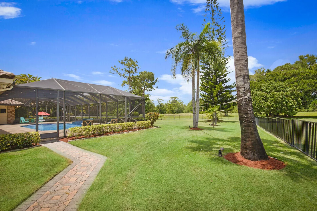 Photo of 9170 Dundee Drive Drive