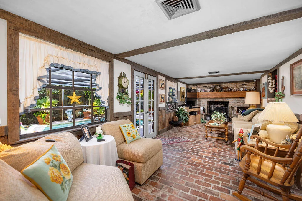 Photo of 116 River Drive