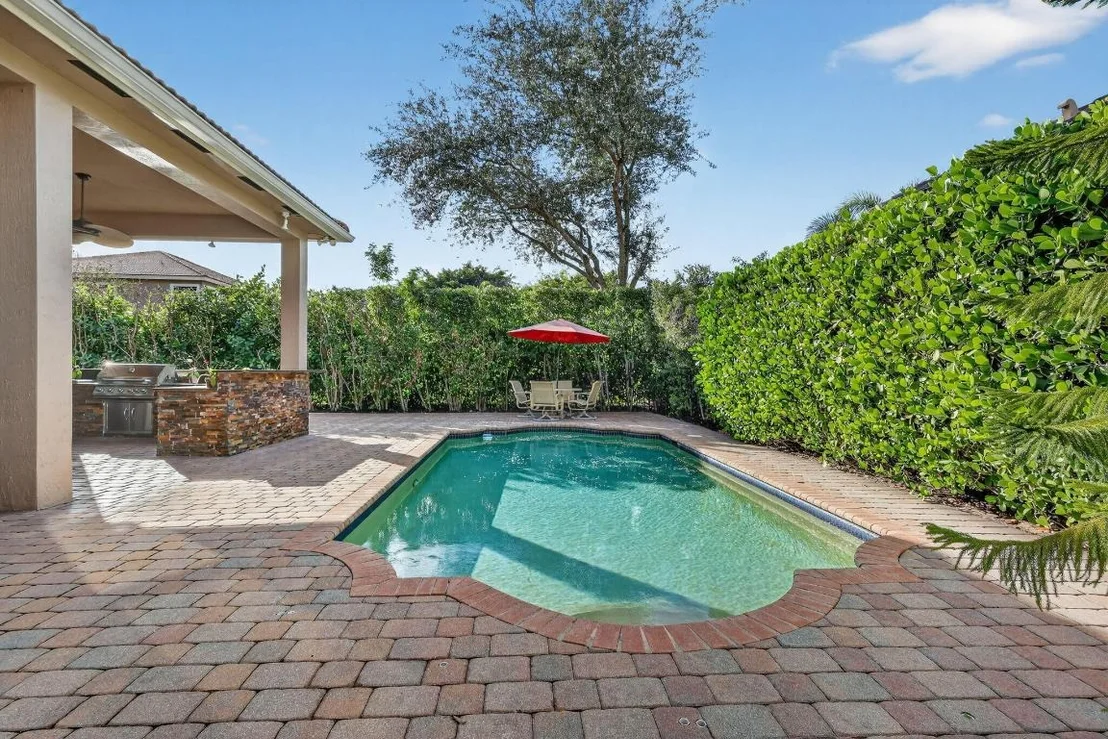 Photo of 16091 Rosecroft Terrace