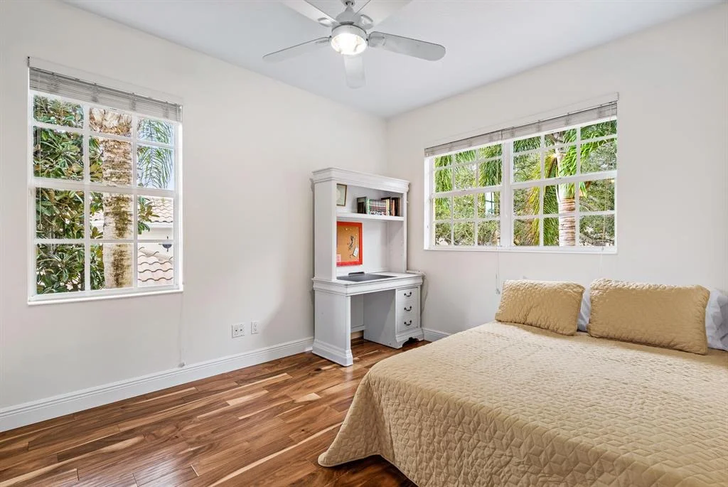Photo of 4011 Community Drive