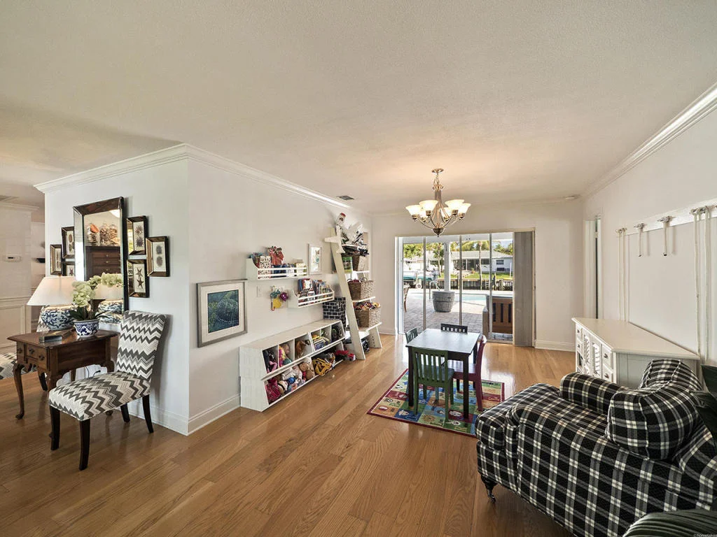 Photo of 11 Leeward Circle