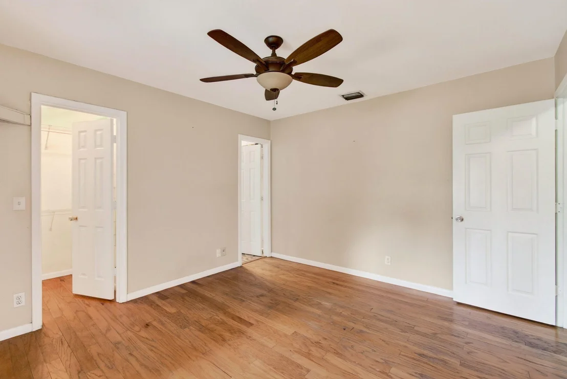 Photo of 5442 Sunrise Boulevard