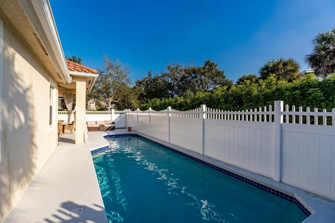 Photo of 4247 DIAMOND Square