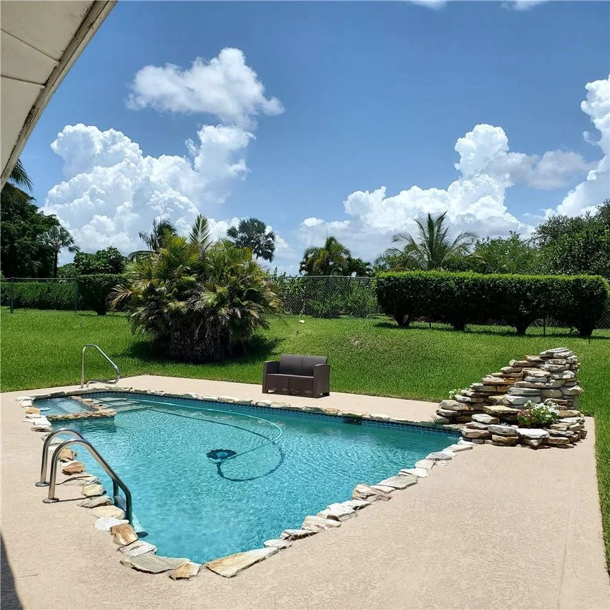 Photo of 705 NW 80th Terrace