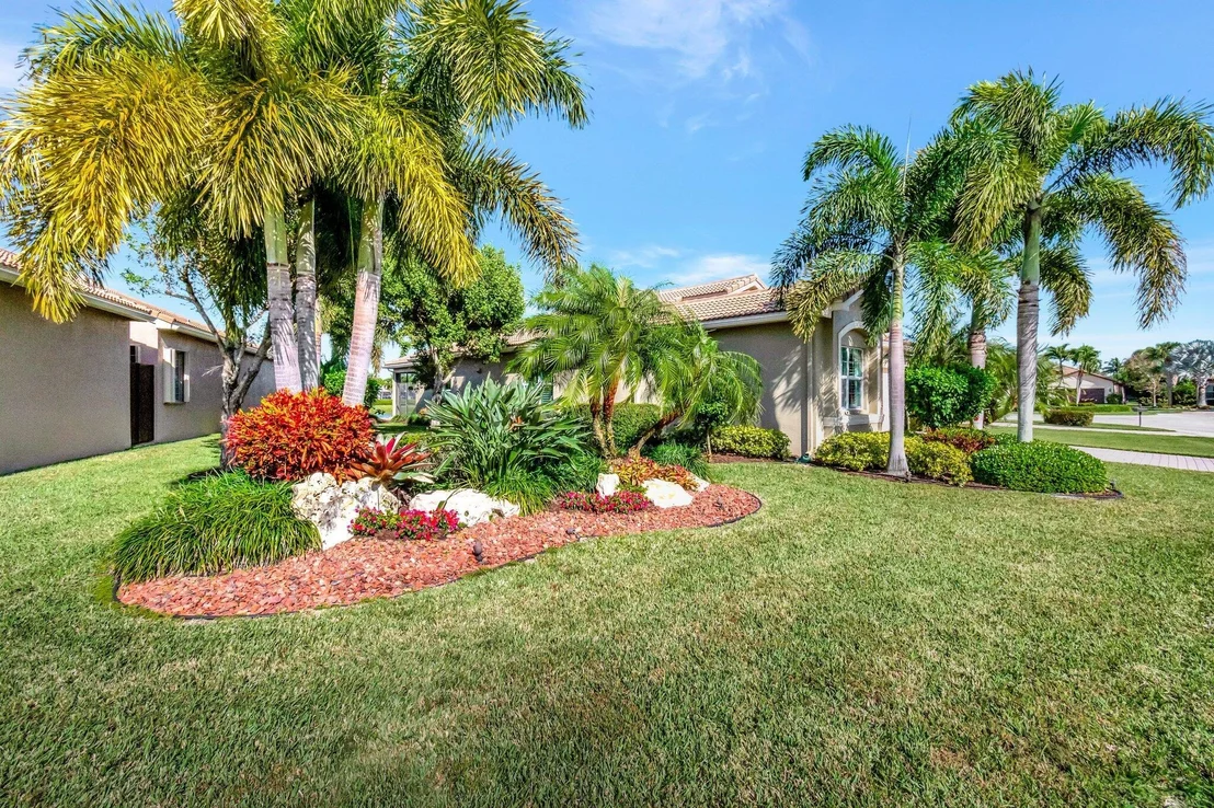 Photo of 12396 Cascade Valley Lane