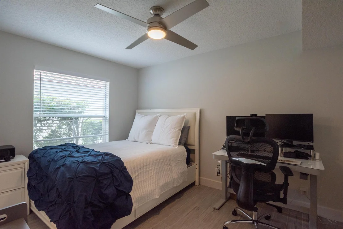 Photo of 132 Stonebriar Boulevard