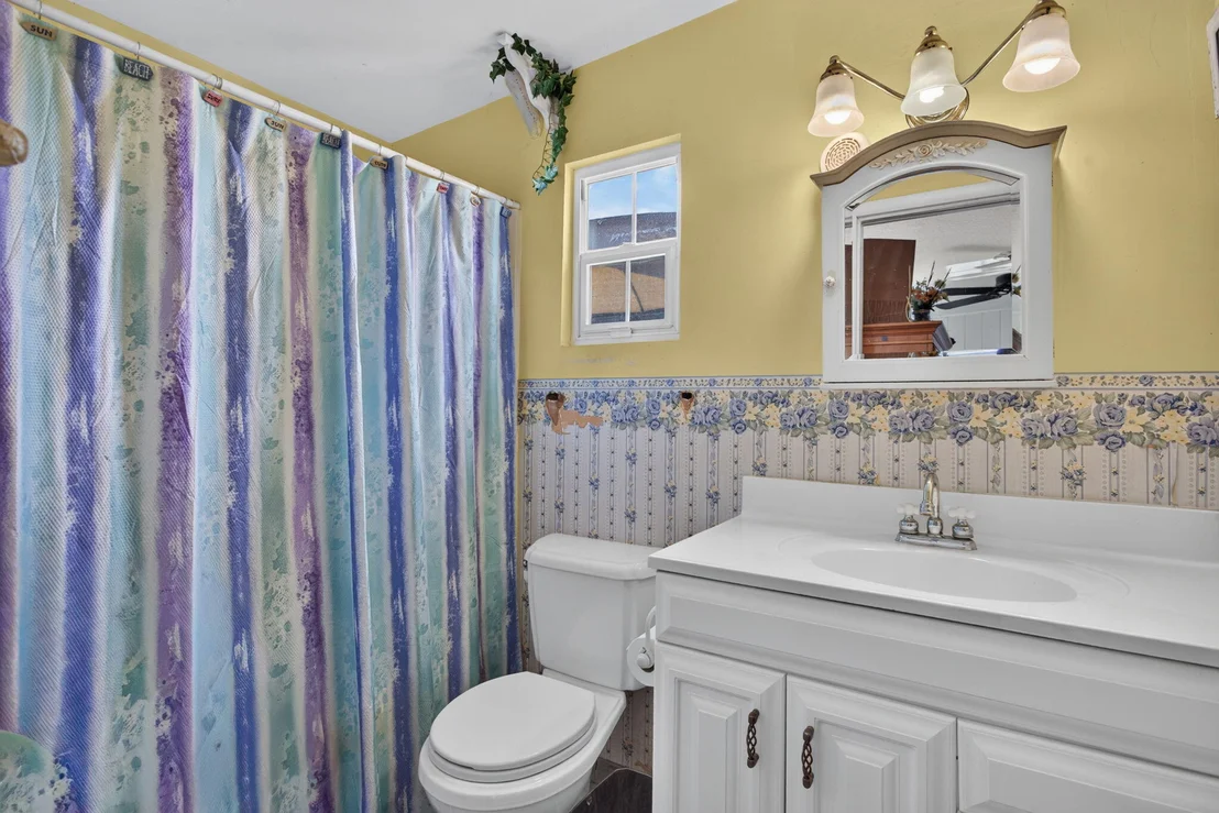 Photo of 2750 NE 9TH Terrace