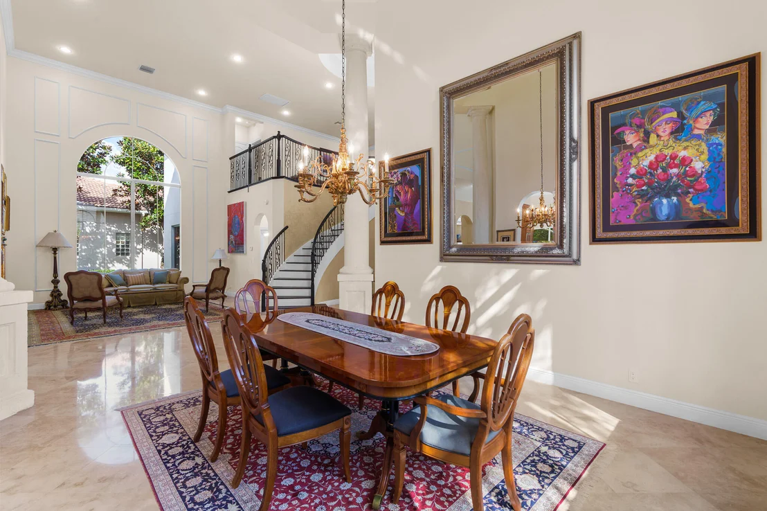 Photo of 8850 Valhalla Drive
