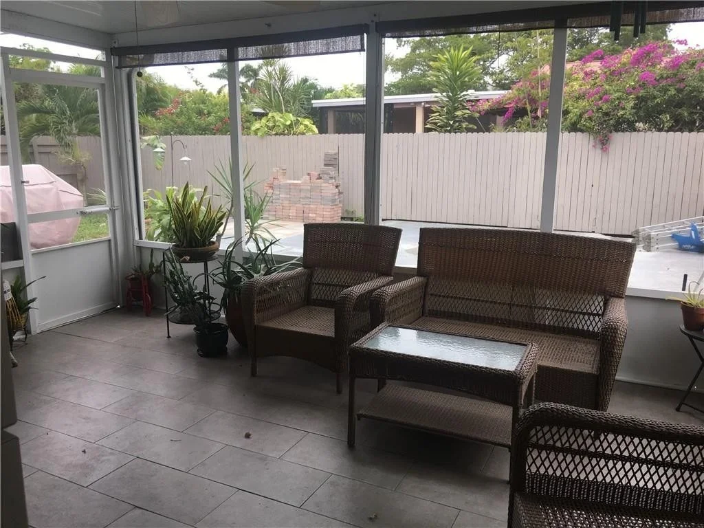 Photo of 320 N 69th Way