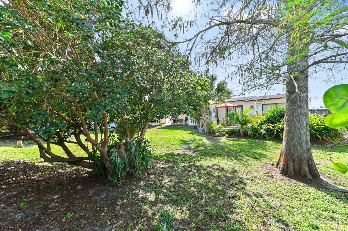 Photo of 144 Cayman Drive