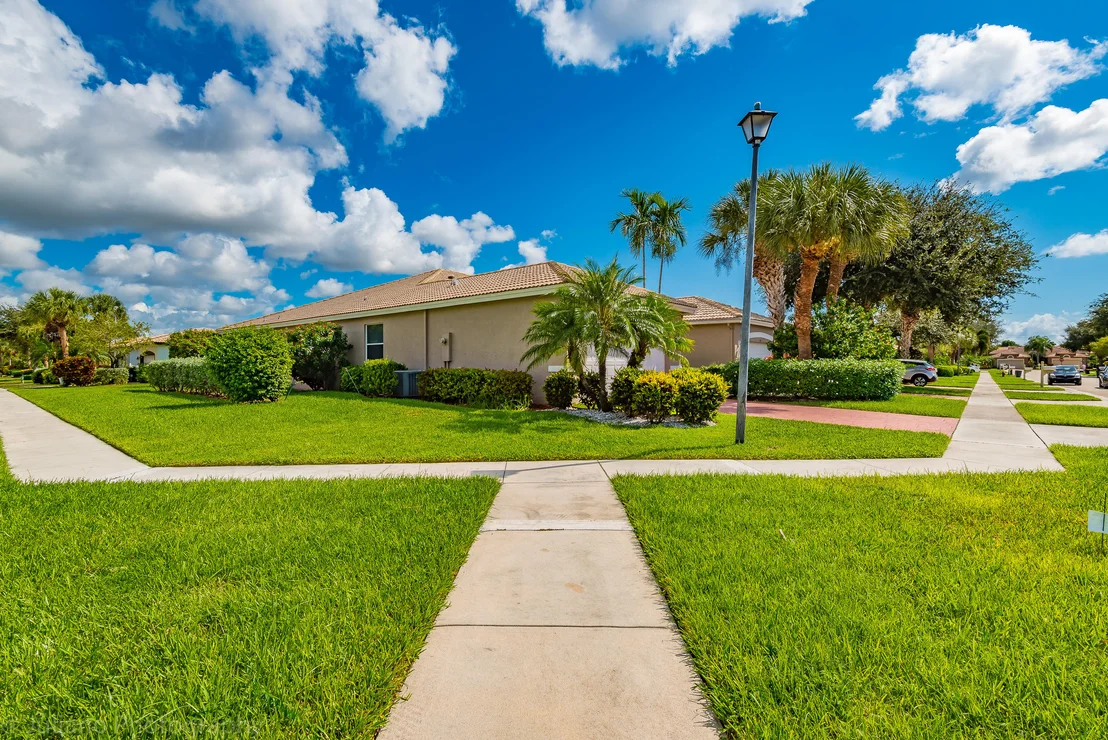 Photo of 5707 Emerald Cay Terrace