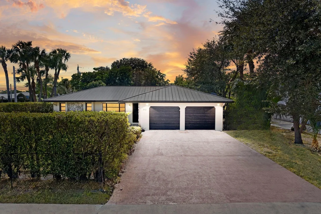 Photo of 2512 Lone Pine Road
