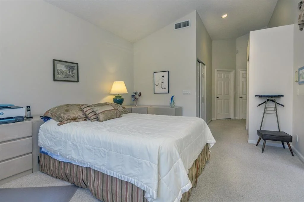 Photo of 10176 Lexington Circle N