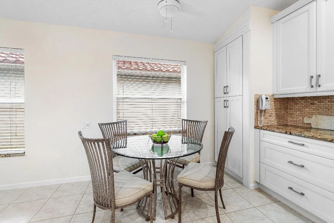Photo of 6698 Sherbrook Drive