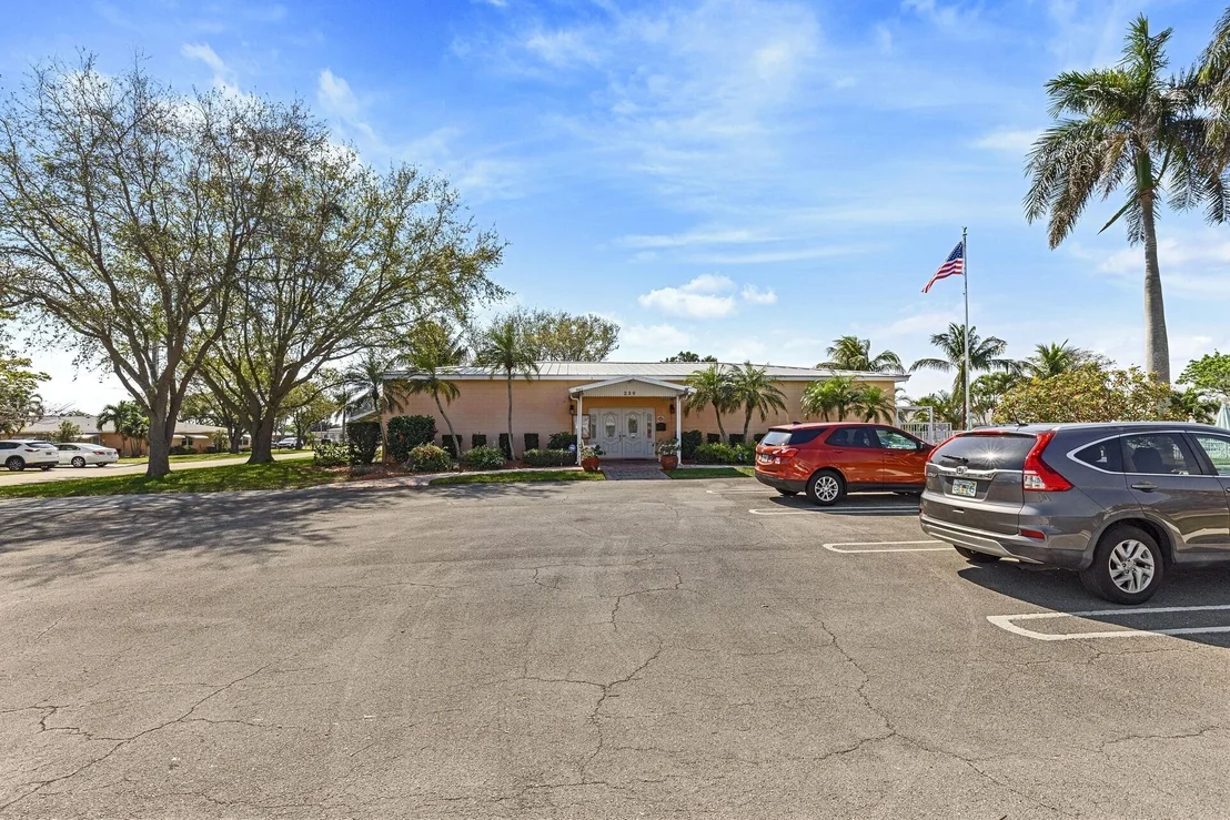Photo of Unit B at 355 Main Boulevard