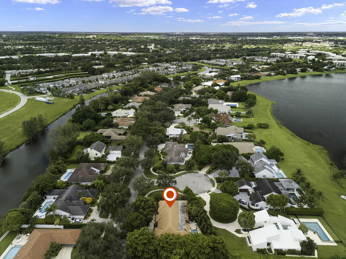 Photo of 2812 Embassy Drive