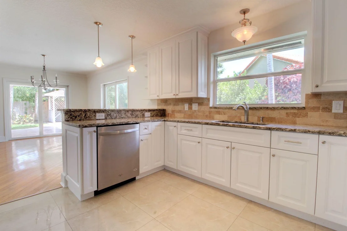 Photo of 949 GREENSWARD Lane