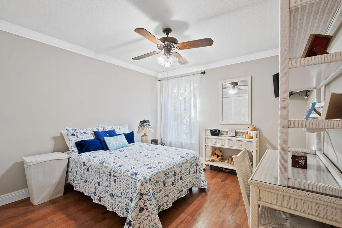 Photo of 965 Whippoorwill Row