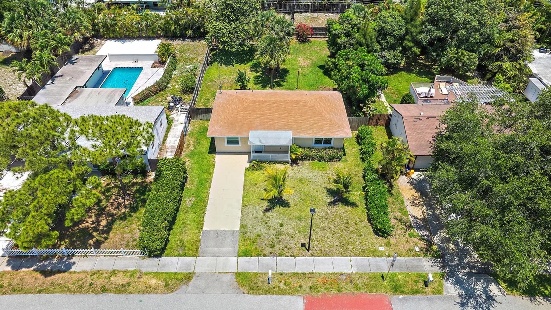 Photo of 2559 Conroy Drive