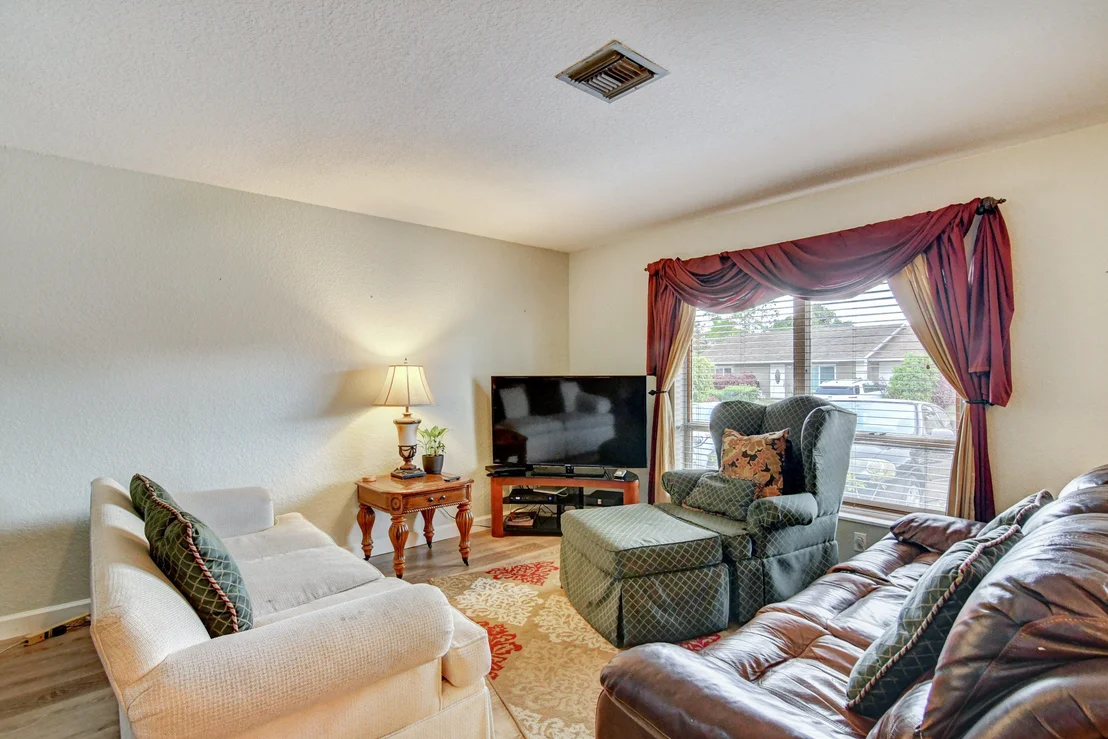 Photo of 6194 Moonbeam Drive