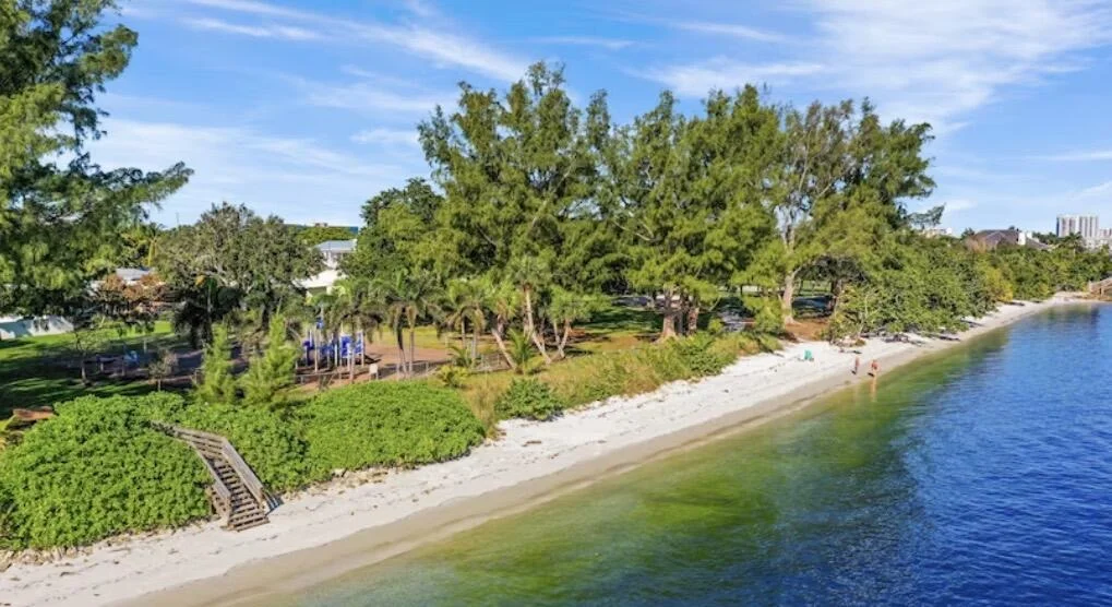 Photo of 424 Ebbtide Drive