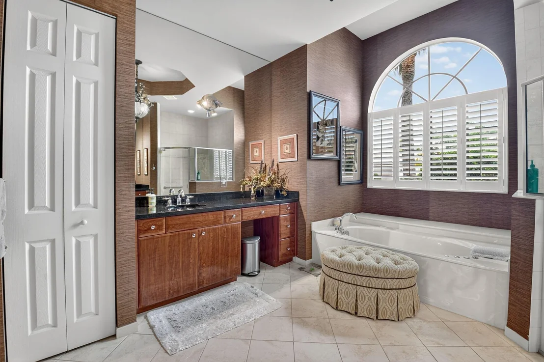 Photo of 9177 Isles Cay Drive
