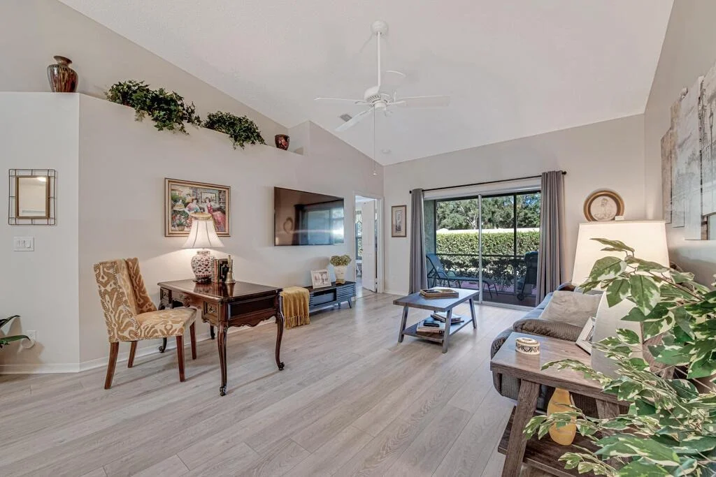 Photo of 8476 Logia Circle