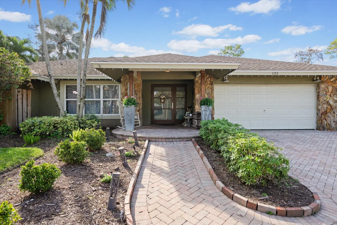 Photo of 135 Saint Davids Way