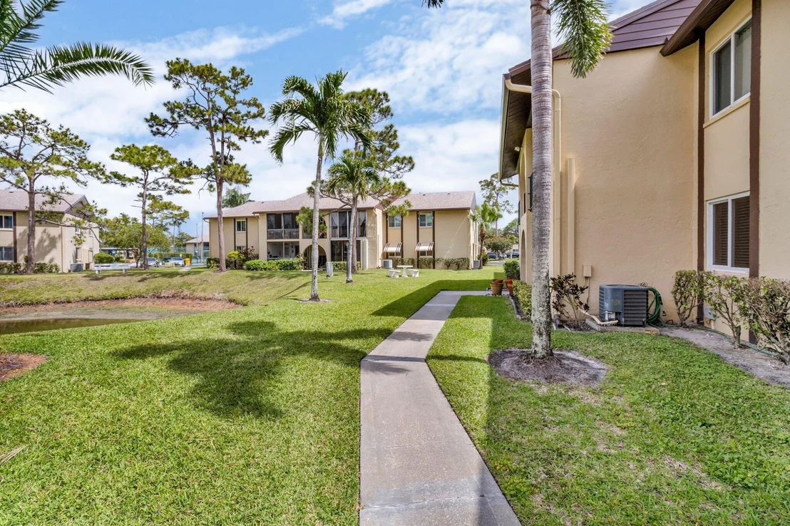 Photo of Unit C1 at 331 Pine Ridge Circle