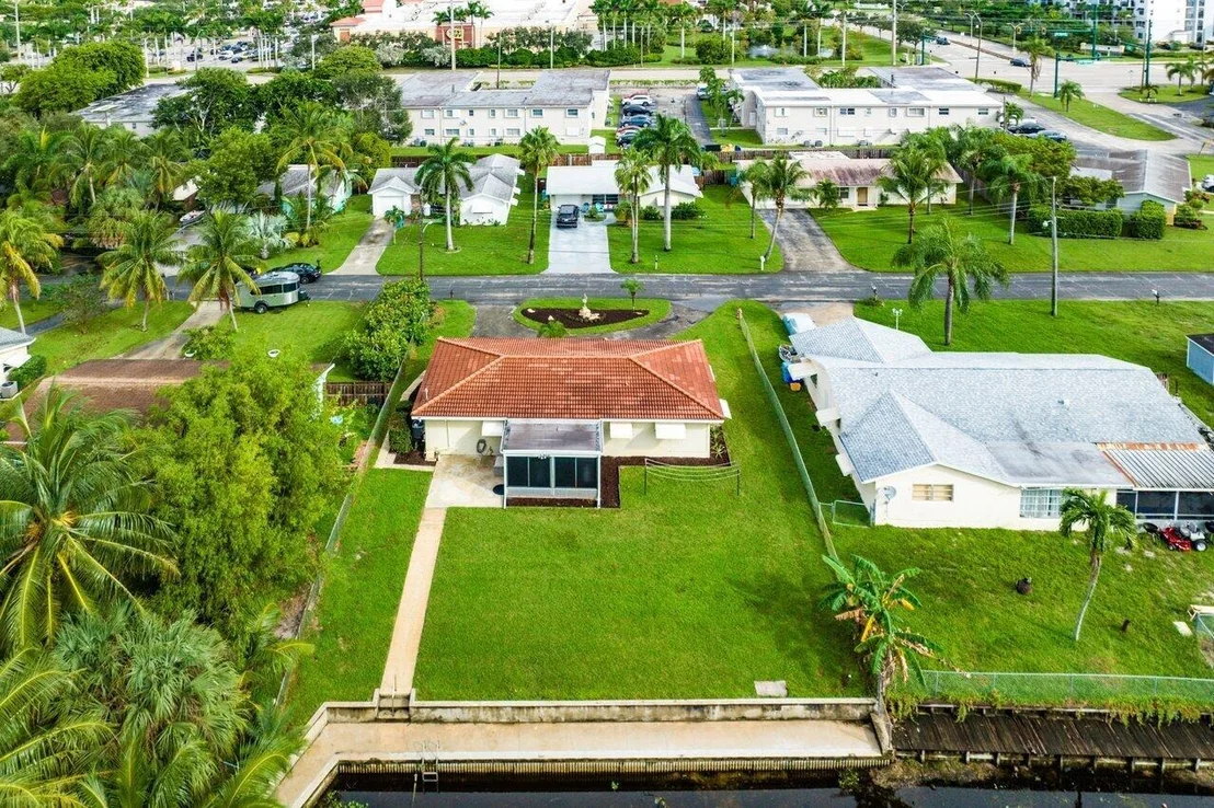 Photo of 16 Velaire Drive
