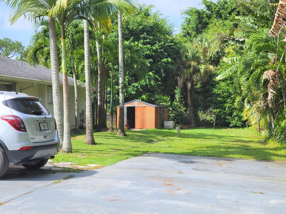 Photo of 18291 126th Terrace N