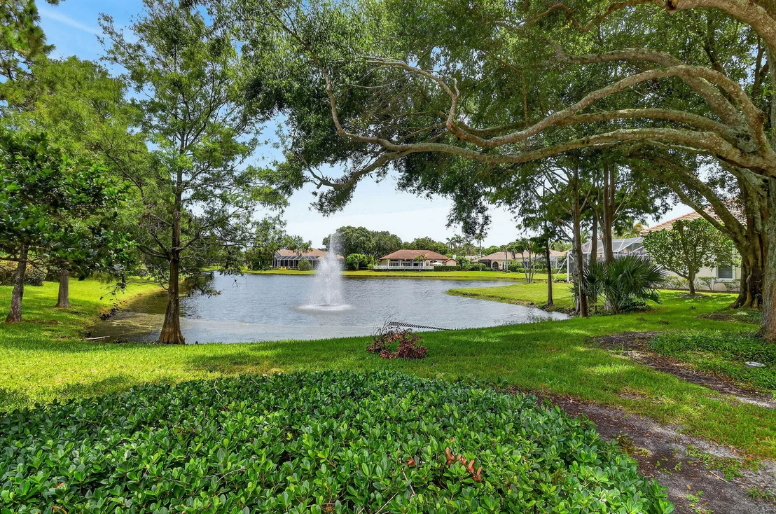 Photo of 108 N River Drive W