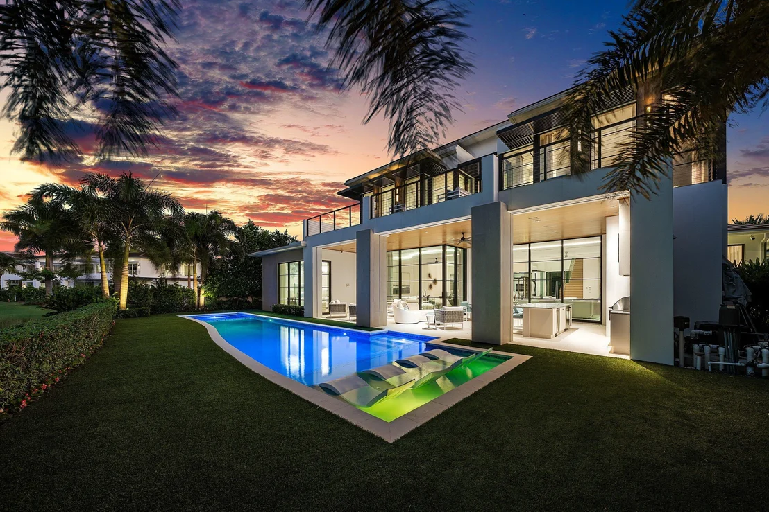 Photo of 471 ROYAL PALM Way