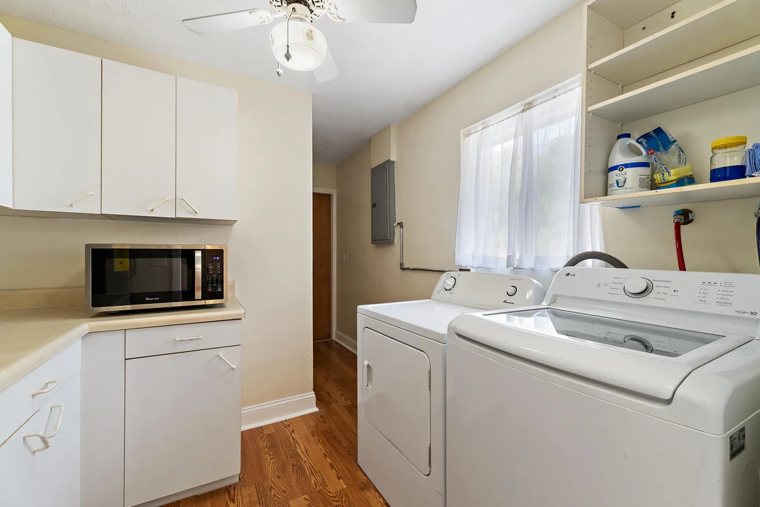 Photo of 815 W Laird Drive