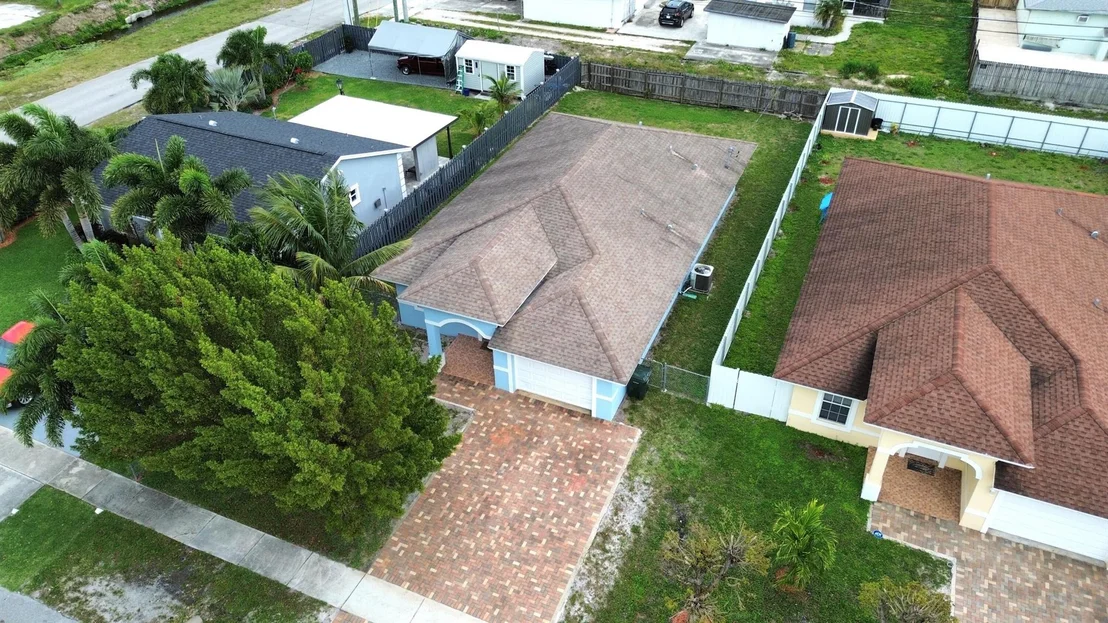 Photo of 356 Fleming Avenue