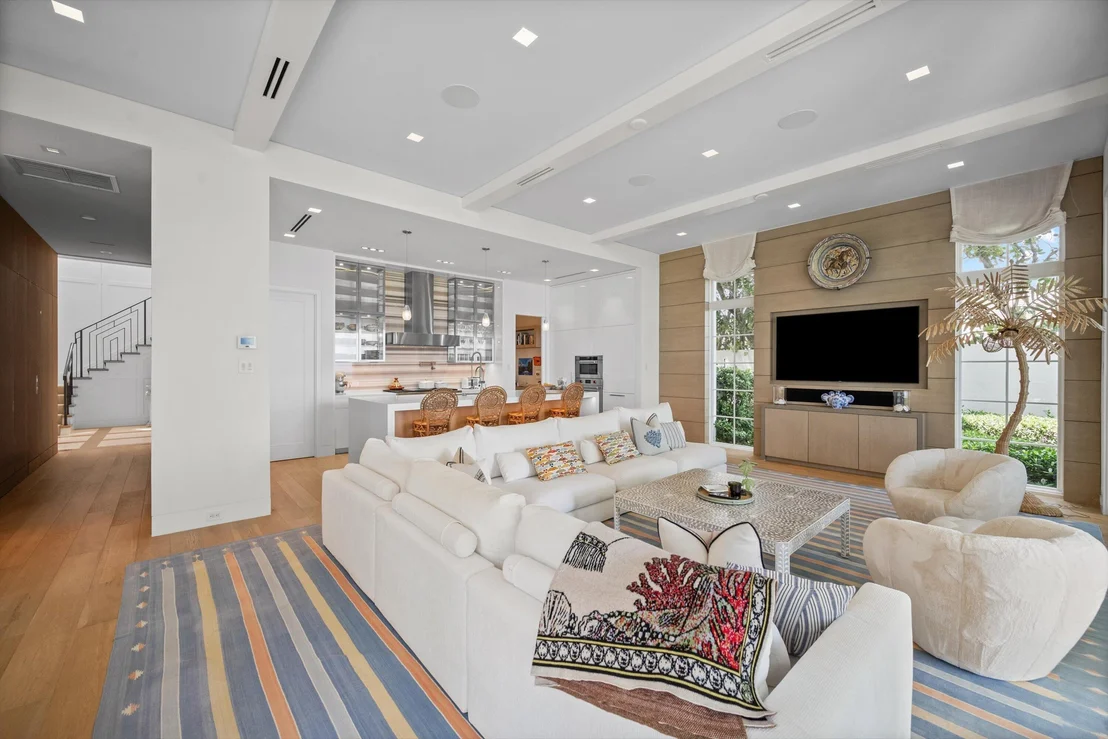 Photo of 3501 N Ocean Boulevard