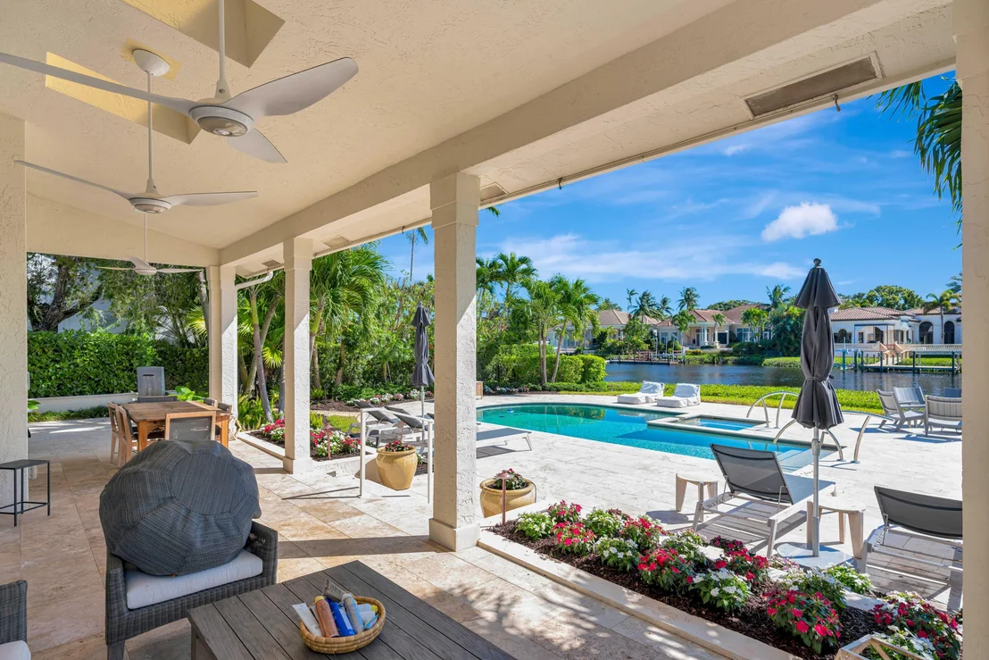 Photo of 185 Island Drive