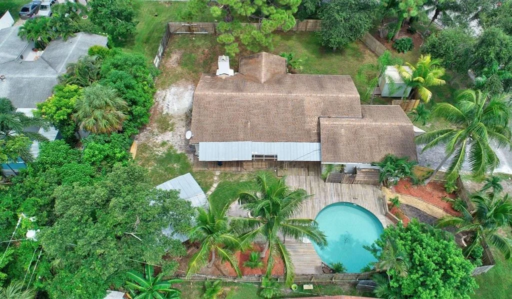 Photo of 15385 Monroe Road