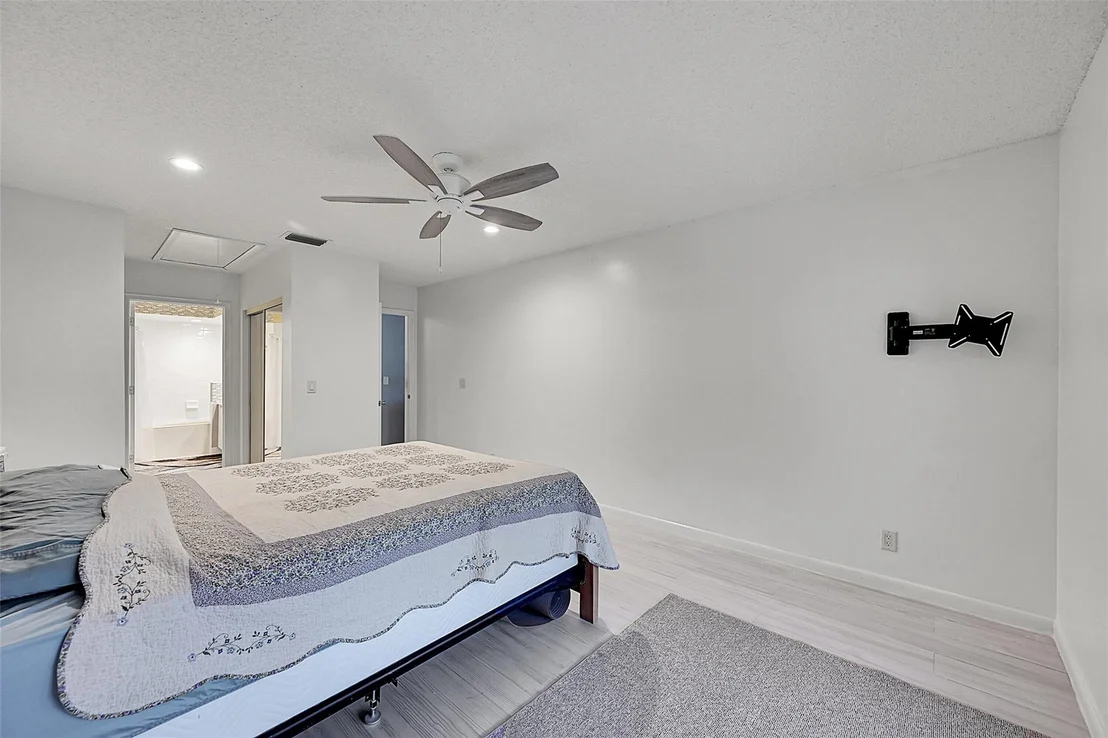 Photo of 8618 Jared Way