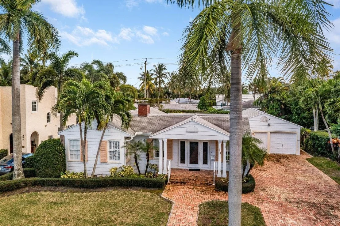 Photo of 212 Dyer Road