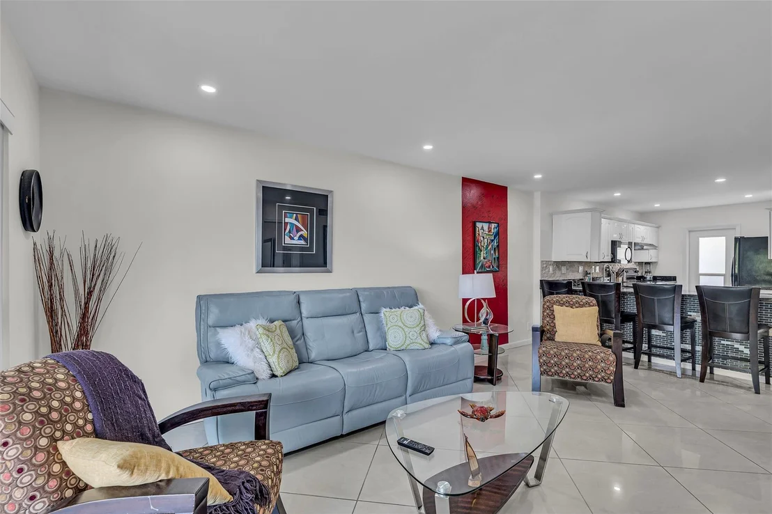 Photo of Unit 201 at 1100 Pine Drive