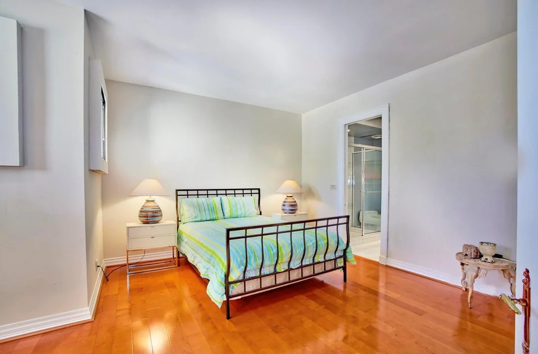 Photo of 21125 Hamlin Drive