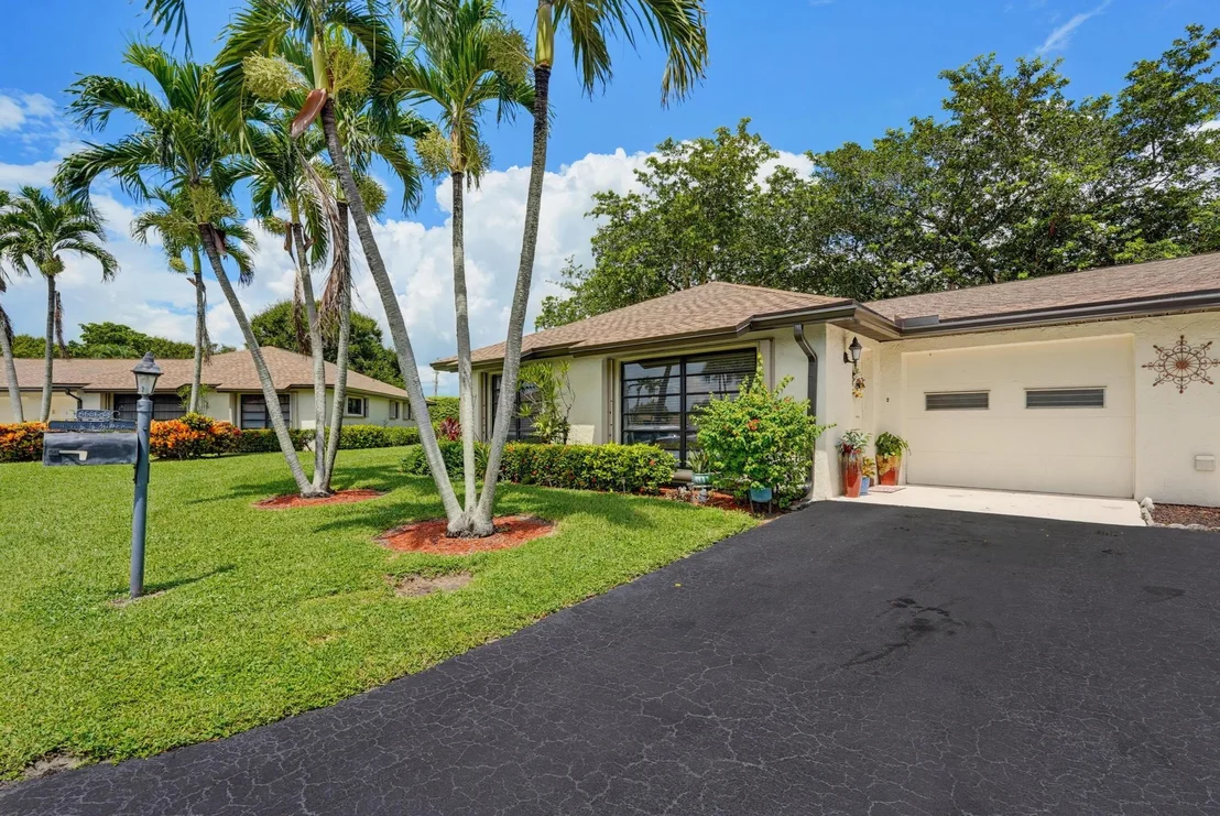 Photo of Unit A at 4696 Greentree Path