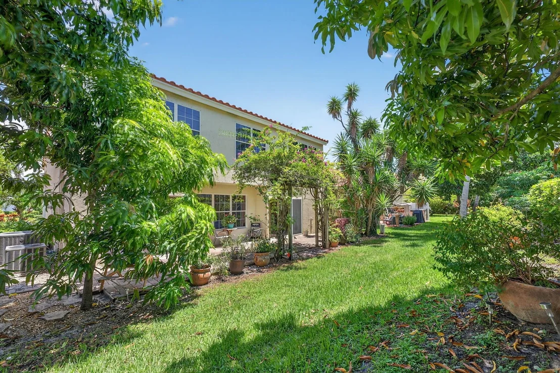Photo of 5565 American Circle