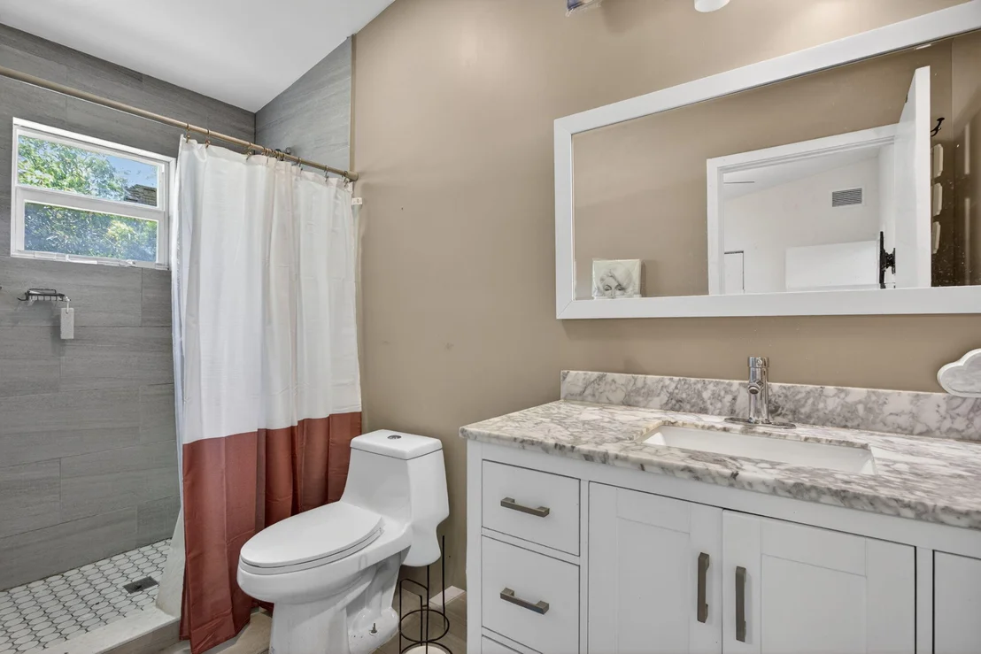 Photo of 700 NW 17th Terrace