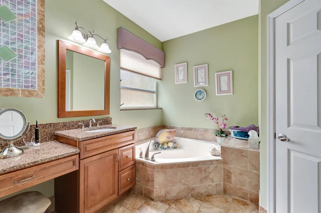 Photo of 5845 Seashell Terrace