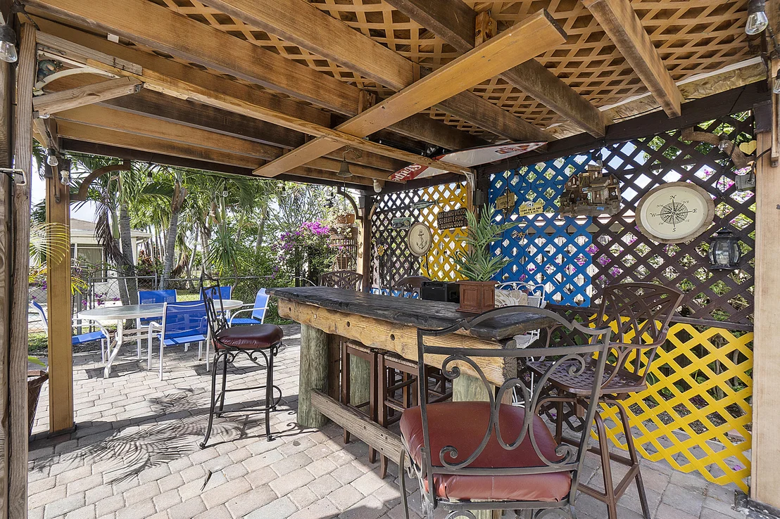 Photo of 6972 NW 8th Street