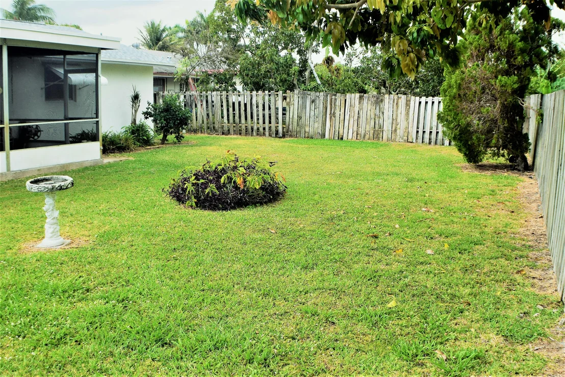 Photo of 1057 Seagrape Road